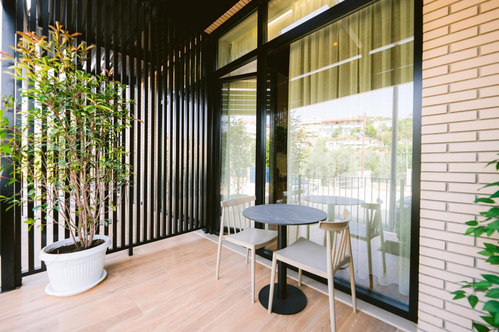 Noemie Hotel Himare Exteriör bild