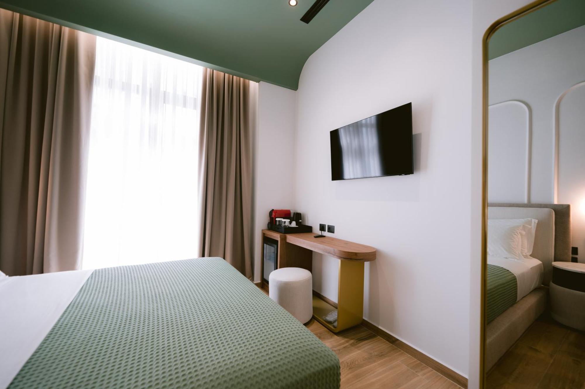 Noemie Hotel Himare Rum bild